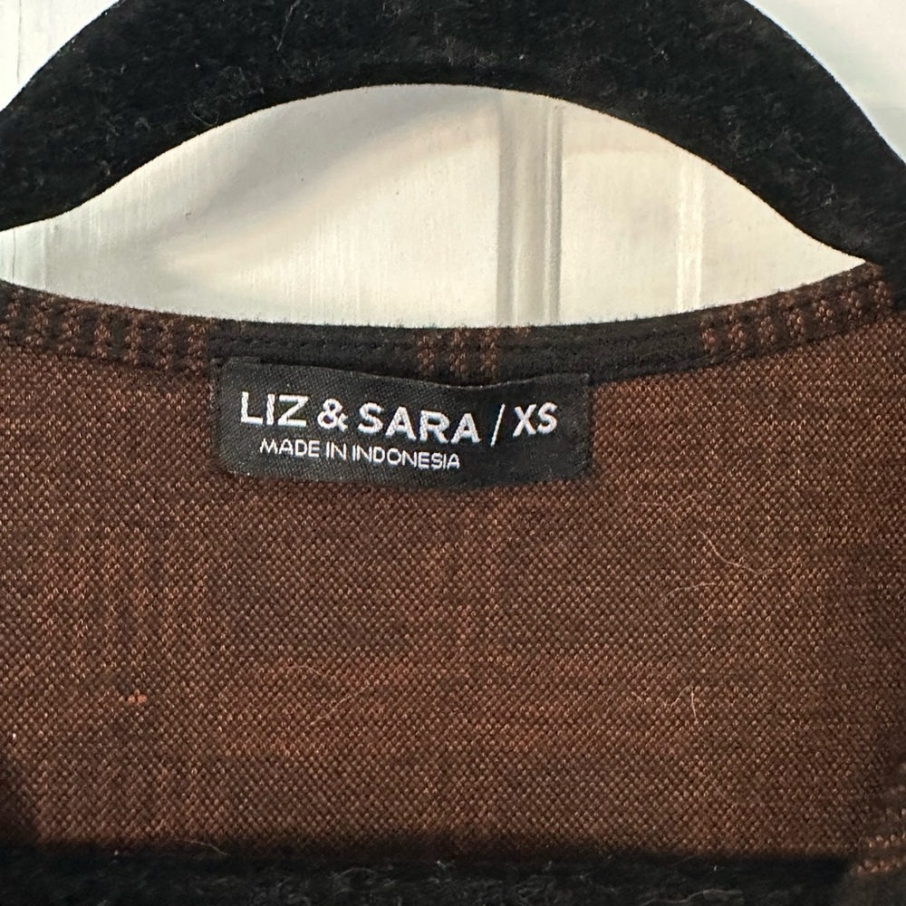 Liz & Sara Women's Plaid Vest - Brown - Picture 3 of 3